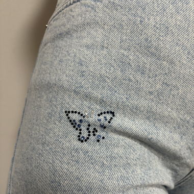 ripped jeans 