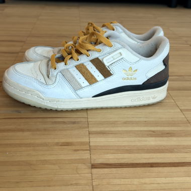 Adidas Low Sneakers