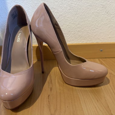 Escarpins nude vernis