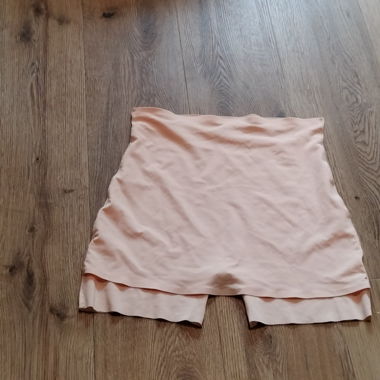 Short modellanti di sicurezza color nude, taglia XL