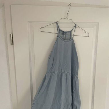 Blaues Kleid