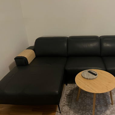 Schwarzes Sofa -  neuwertiger Zustand  