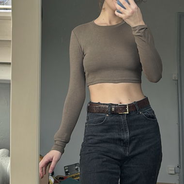 longsleeve crop