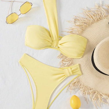 Ensemble de bikini jaune