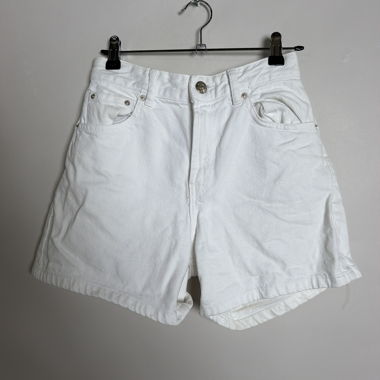 Pantaloncini in denim bianchi