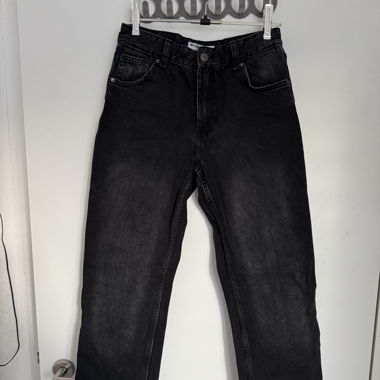 Straight-leg Jeans