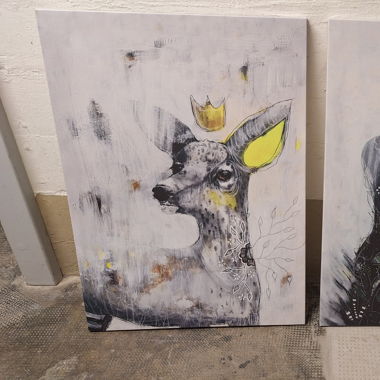 2 Bilder auf Leinwand, Reh und Bär