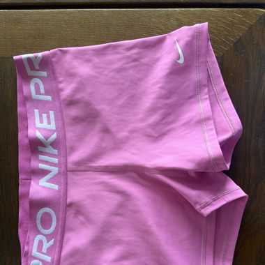 Nike Pro Pink