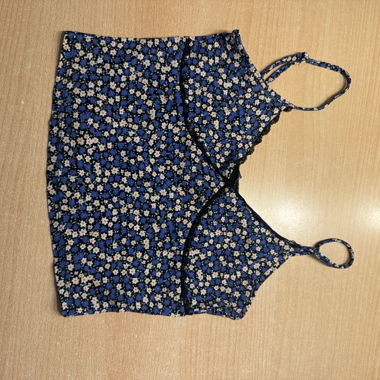 Top Corto Con Fiori