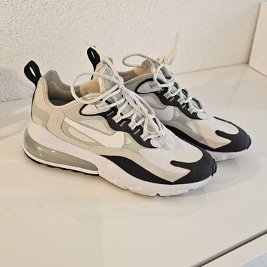 Nike Air Max React