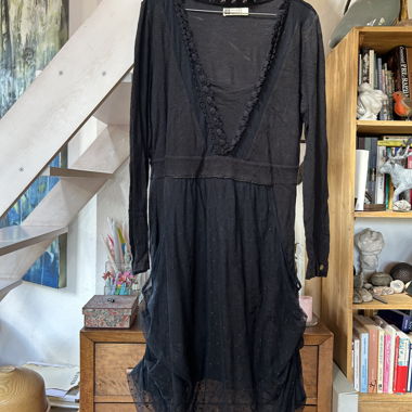 Robe noire transparente