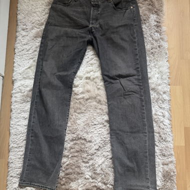 Levi's Premium Jeans W36 L34 in grau