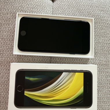 Apple iPhone SE 2 64 GB black with box