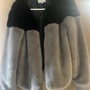Bicolor Faux Fur Jacket Minimum