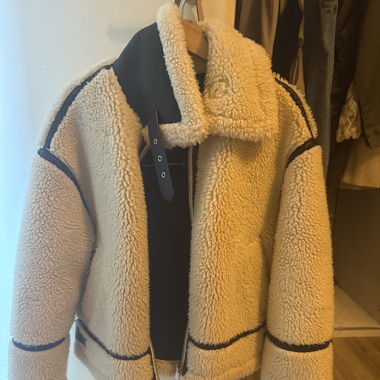 Zara Jacke