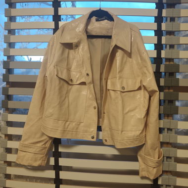 Beige Kunstlederjacke
