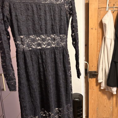 Halb durchsichtiges Kleid