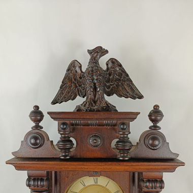 Wanduhr mit Adler,   Funktioniert 