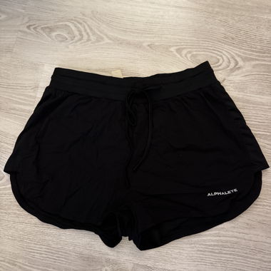 Alphalete-Shorts