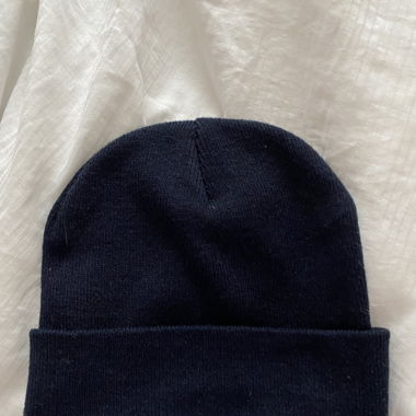 Bonnet bleu marine Brandy Melville 
