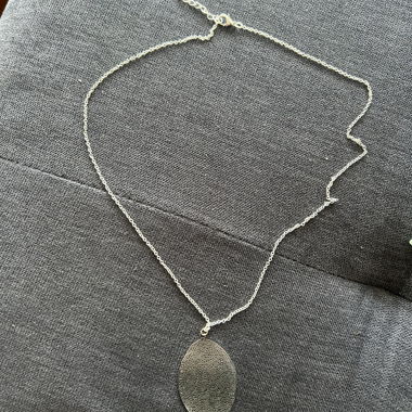 Leaf Pendant Necklace