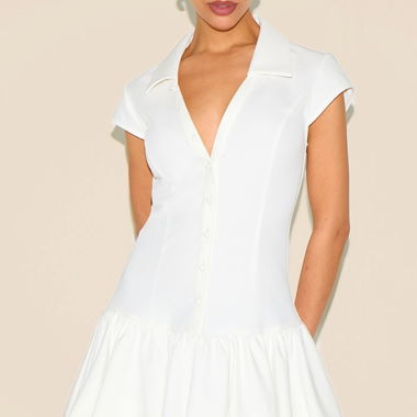 Mini vestito bianco in cotone di Pretty Little Thing