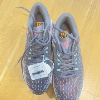 Running shoes