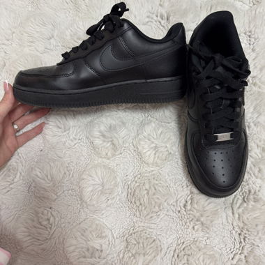 Black Nike Air Force 1