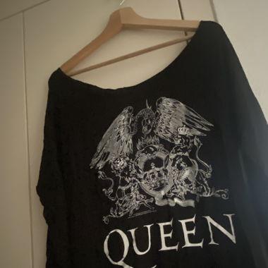 Queen Sweatshirt