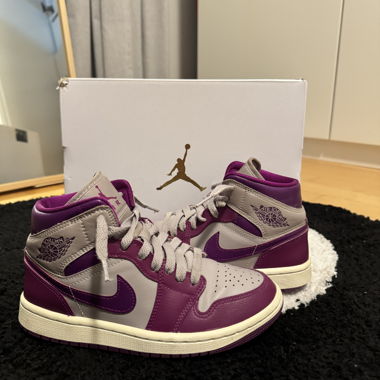 Jordan 1 