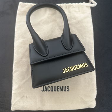 Jacquemus Le Chiquito