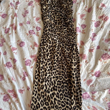 Abito con stampa leopardata