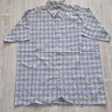 Chemise à carreaux