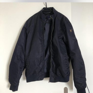 Regenabweisende Jacke