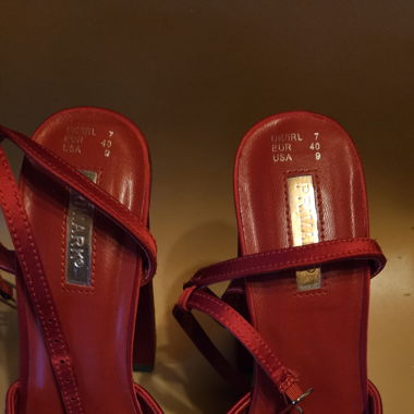 Sandales à talons rouge