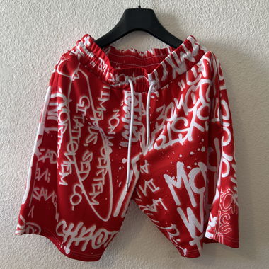 Rote Graffiti-Shorts