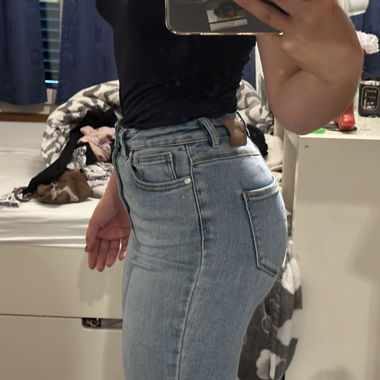 Hellblaue High-Waist Jeans