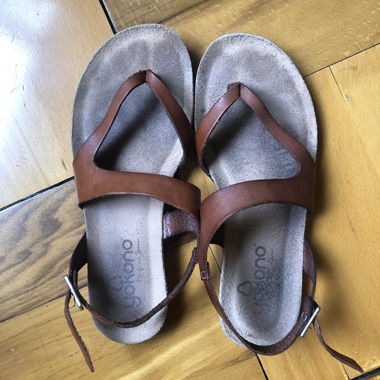 Yokono Sandalen