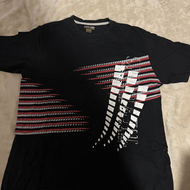 t-shirt nero