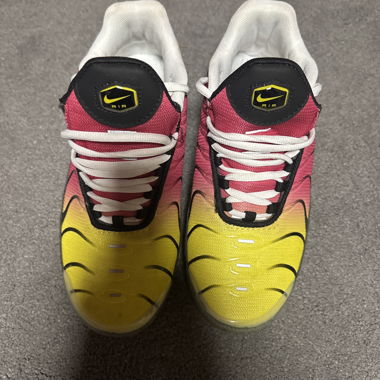 Nike tn yellow pink