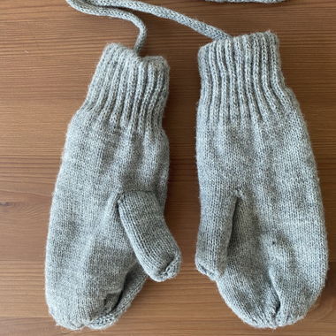 Wollhandschuhe grau mit Band