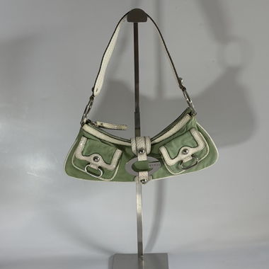 Borsa baguette Guess verde