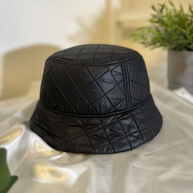Schwarzer Bucket Hat – S