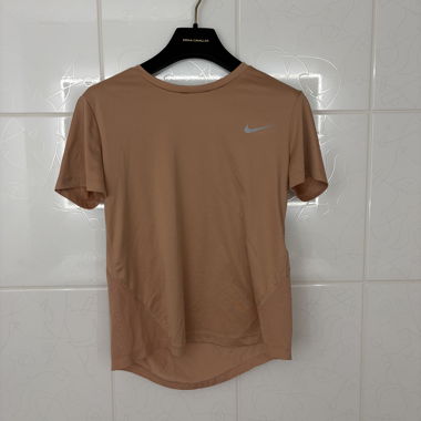 Nike Dri-Fit Laufshirt apricot XS