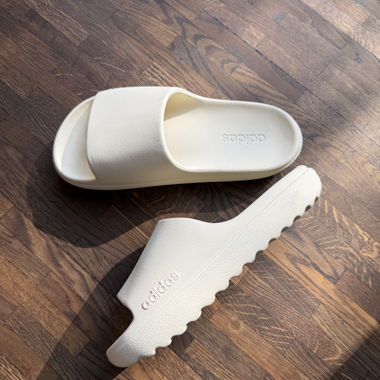 Sandali adidas Slide beige