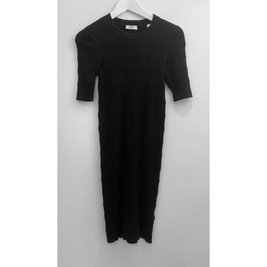 Anliegendes Kleid schwarz 