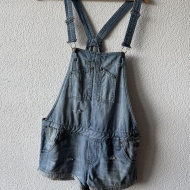 Kurze Denim Latzhose