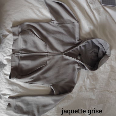 Veste à capuche grise zippée XS