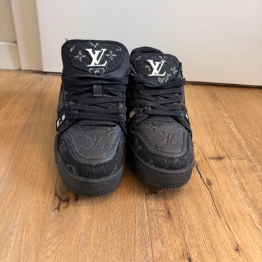 Louis Vuitton Sneaker schwarz