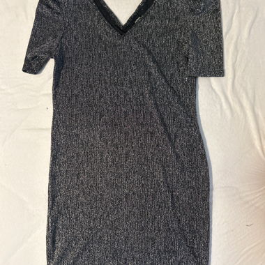 Robe pailletée noire
